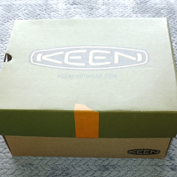 Keen Women Size 7 Heel To Toe Reisen Boot WP Black & Grey Combat Gorpcore - Picture 9 of 11